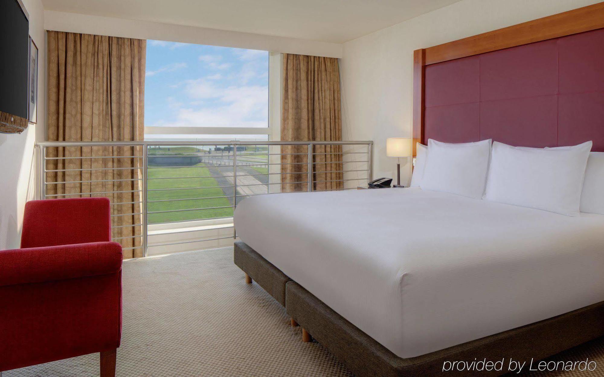 Doubletree By Hilton Aberdeen City Centre Extérieur photo