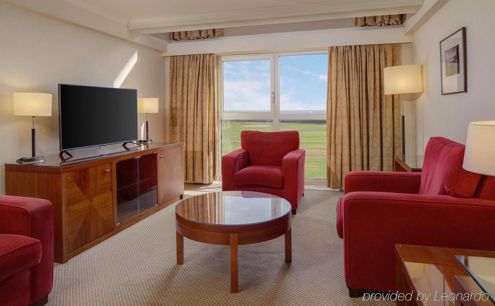 Doubletree By Hilton Aberdeen City Centre Extérieur photo