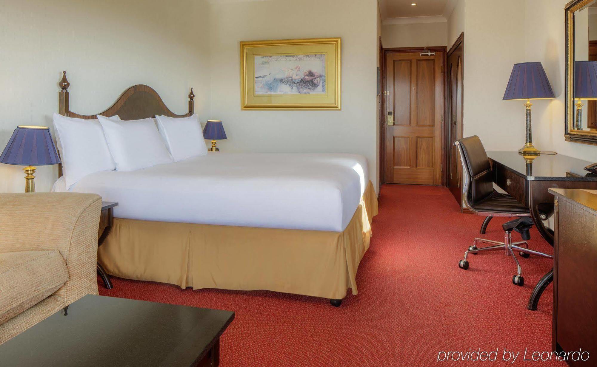 Doubletree By Hilton Aberdeen City Centre Extérieur photo