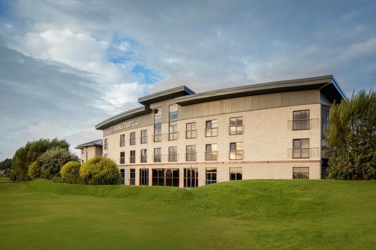 Doubletree By Hilton Aberdeen City Centre Extérieur photo